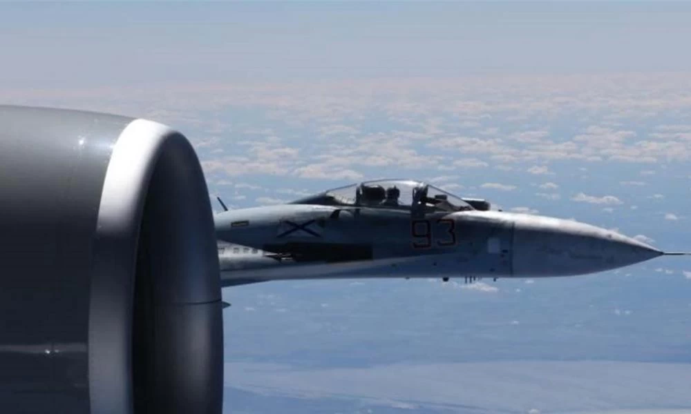 Ρωσικό Su-27 αναχαίτισε αμερικανικά στρατιωτικά αεροσκάφη